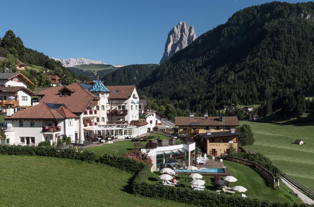 Alpenheim Charming & Spa Hotel Ortisei Exterior foto